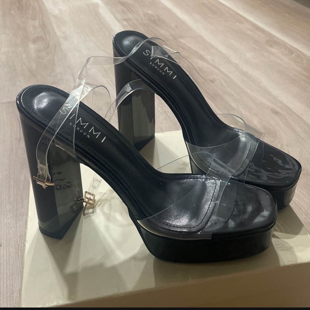 SIMMI London black heels